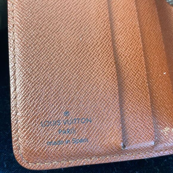 Louis Vuiton Compact Zippe Wallet - Picture 7 of 7